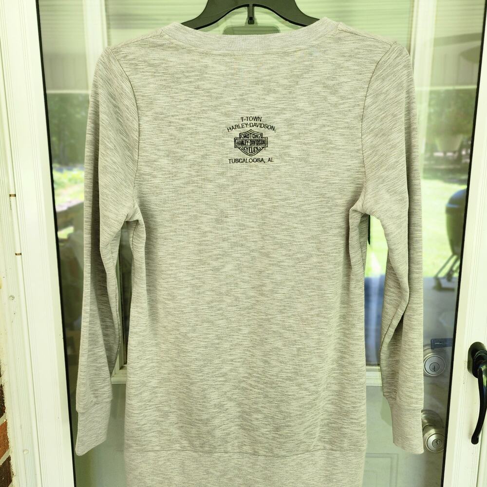 Harley Davidson Women's Size Medium Gray Long Sleeve Pullover Teal Accents - Picture 2 of 6